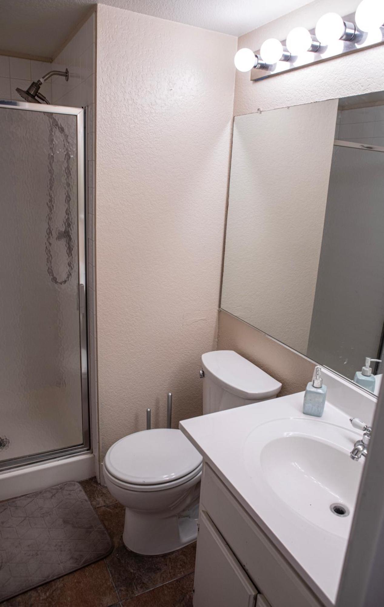 Holiday home Comfy Expansive - Near The Strip - Heated Pool Las Vegas